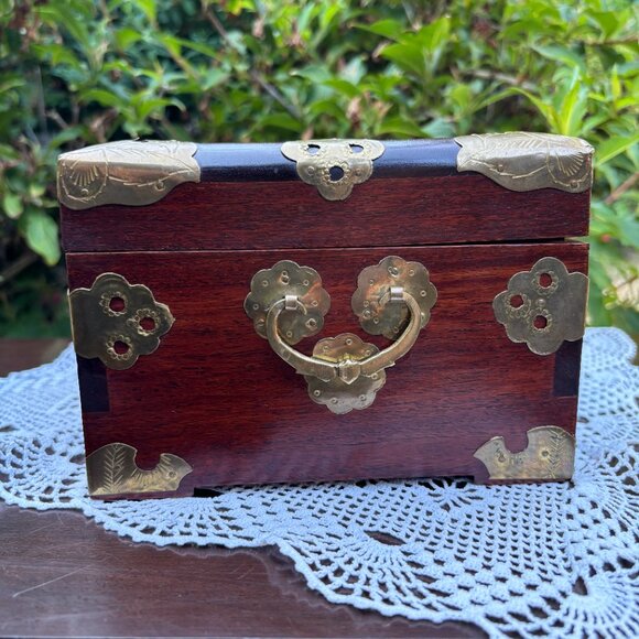 Vintage Rosewood Jewelry Box Brass Hardware Chest with Bone Medallion Solid Wood - Picture 11 of 16